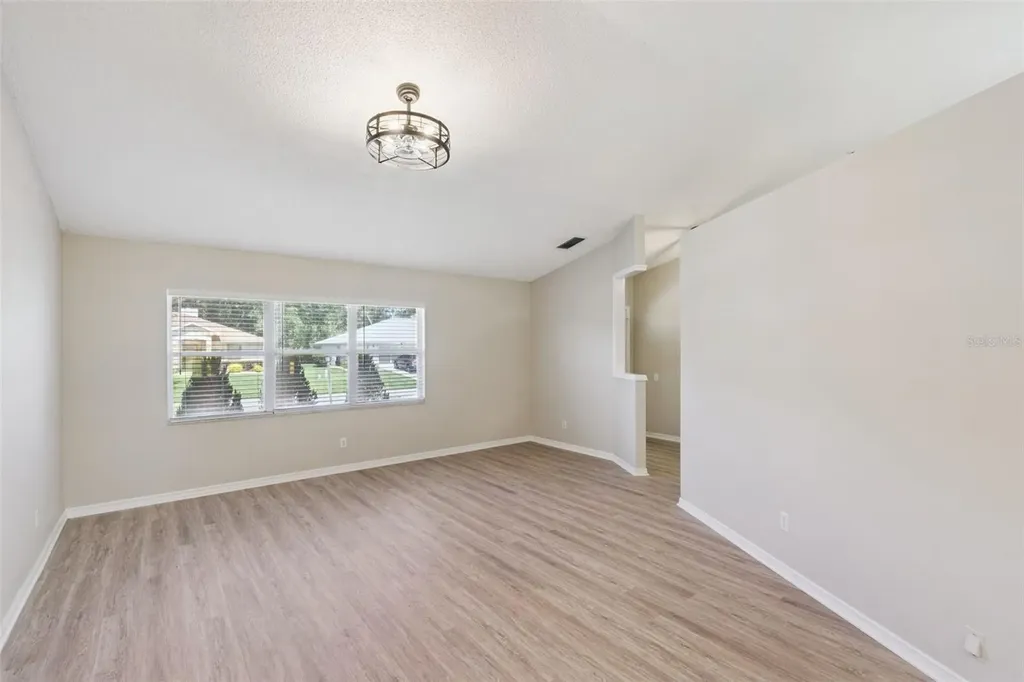 27211 Racquet Circle Leesburg FL 34748