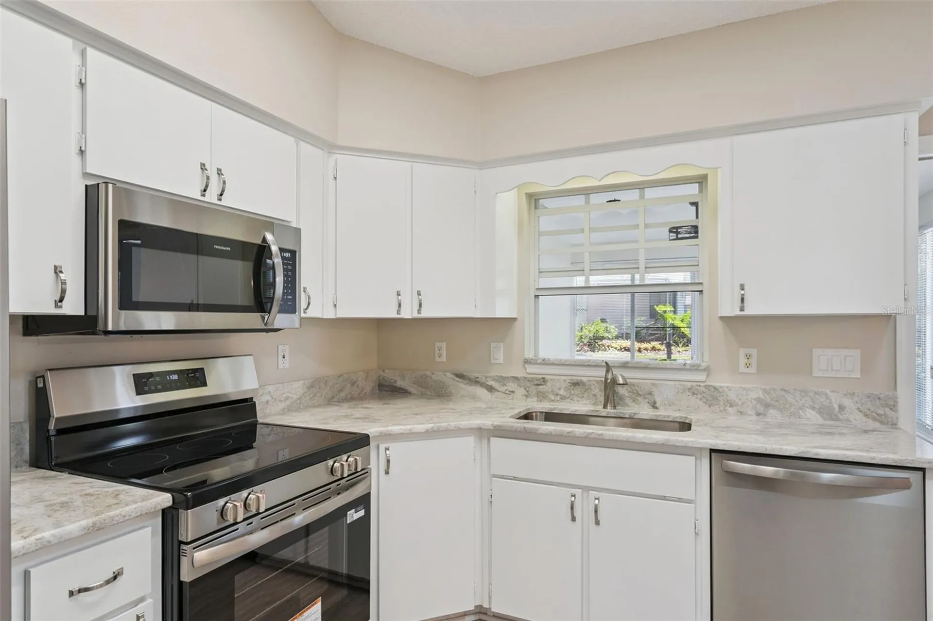 27211 Racquet Circle Leesburg FL 34748