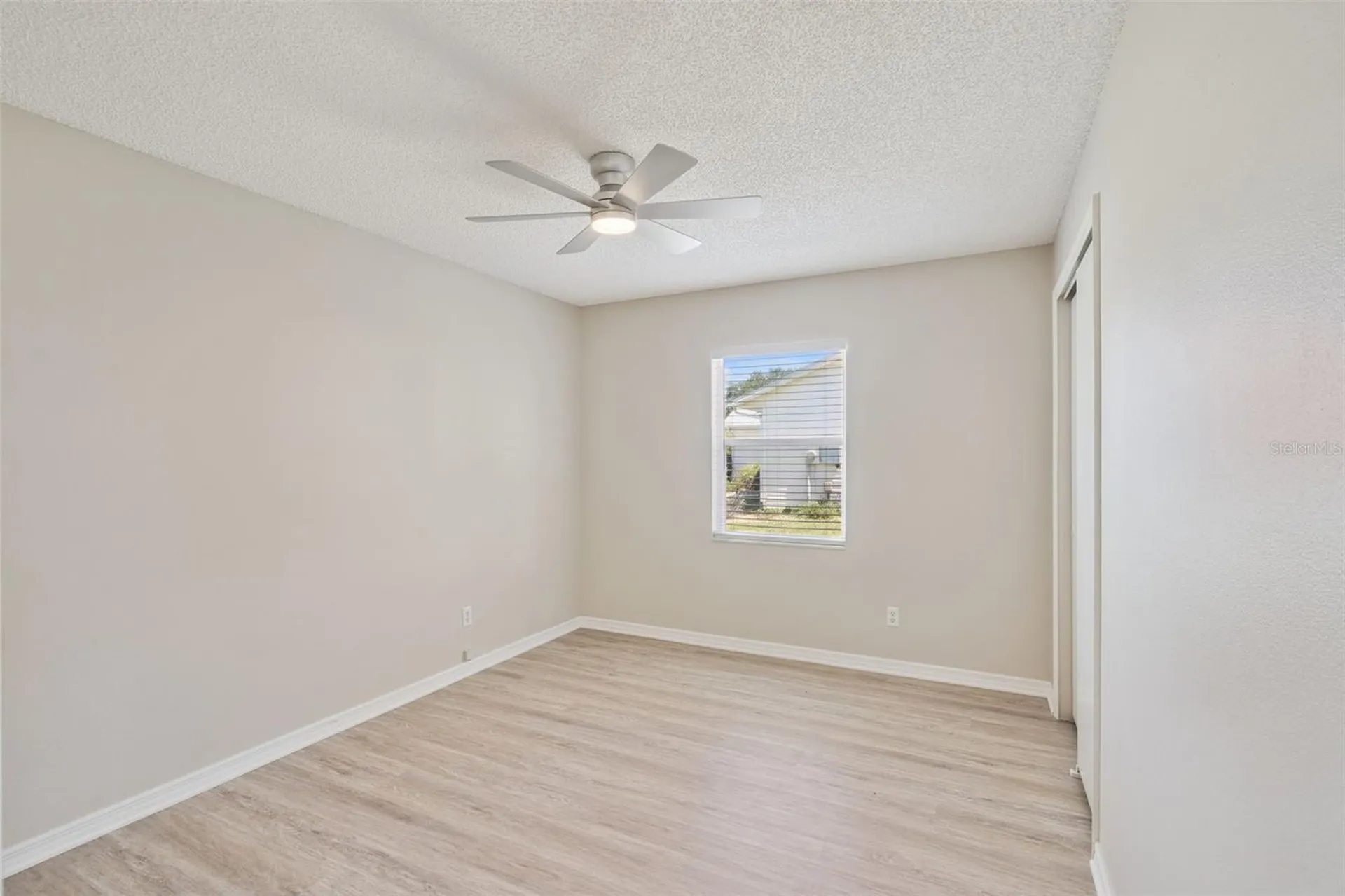 27211 Racquet Circle Leesburg FL 34748