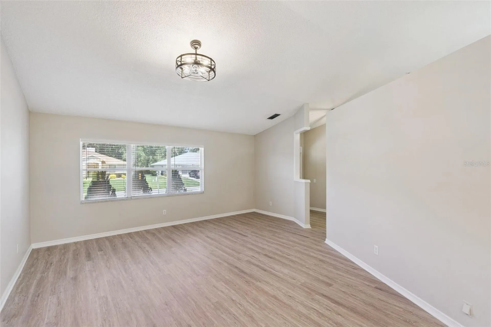 27211 Racquet Circle Leesburg FL 34748