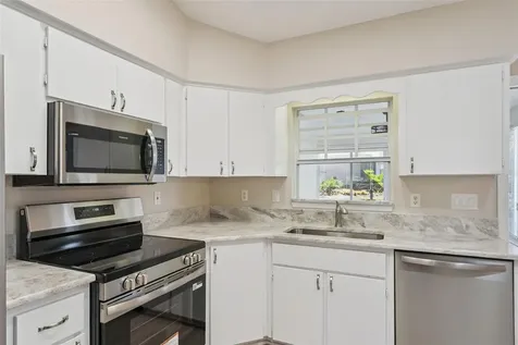27211 Racquet Circle Leesburg FL 34748