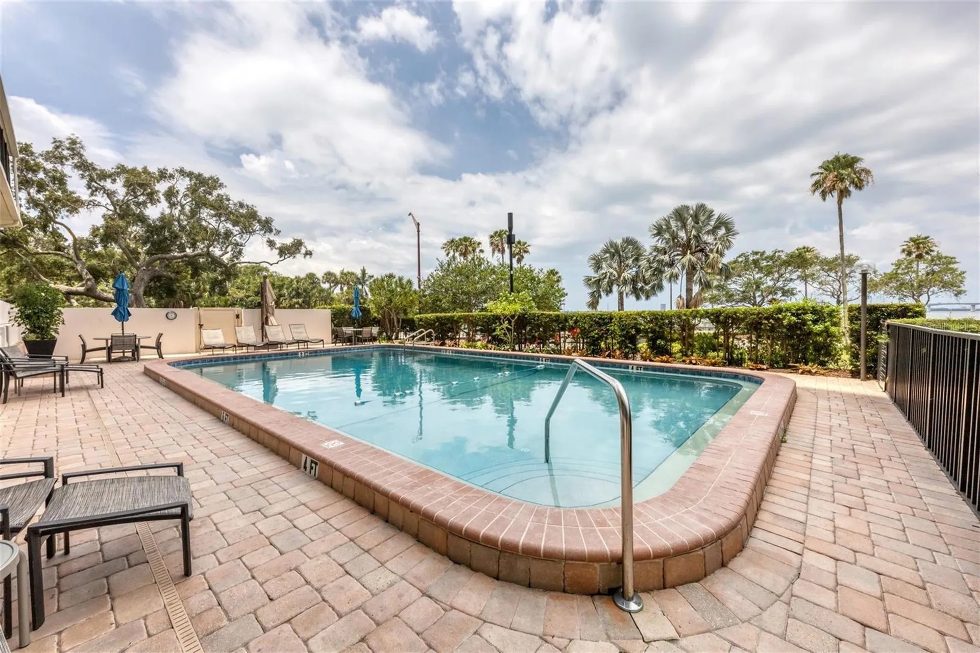 770 S Palm Avenue Sarasota FL 34236