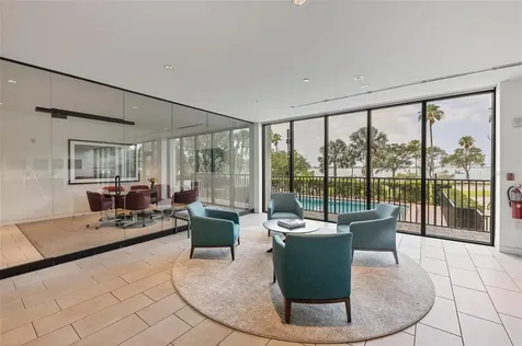 770 S Palm Avenue Sarasota FL 34236