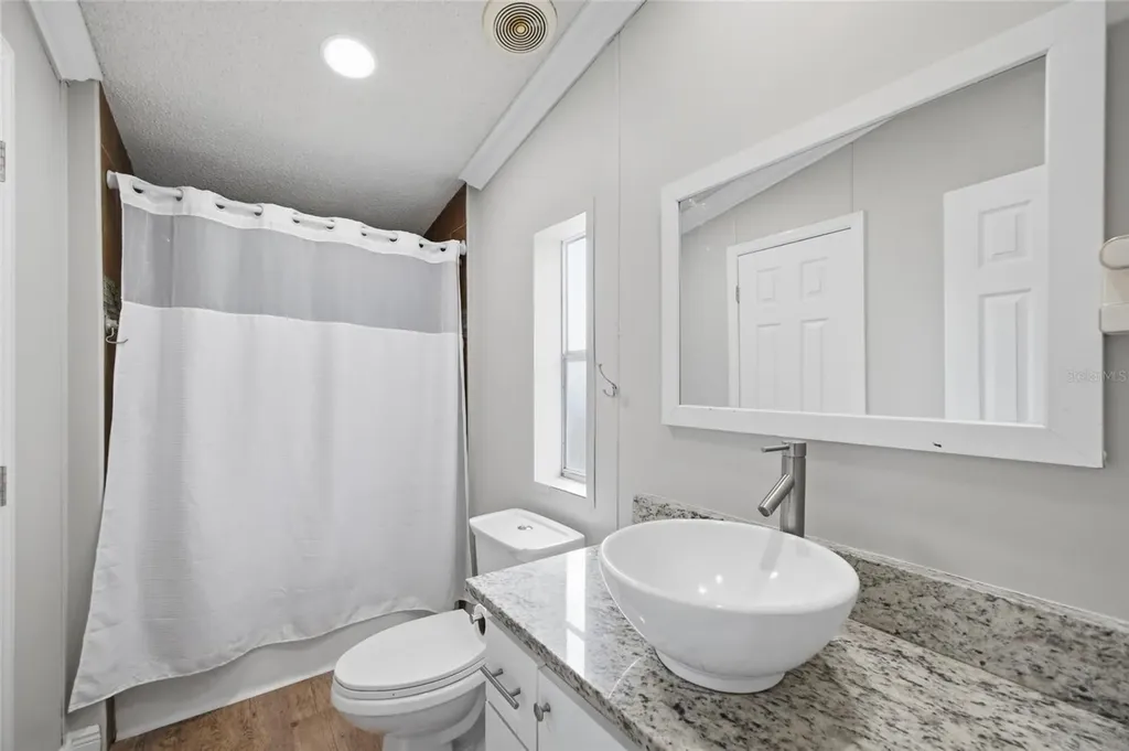 11821 Grovewood Avenue Thonotosassa FL 33592
