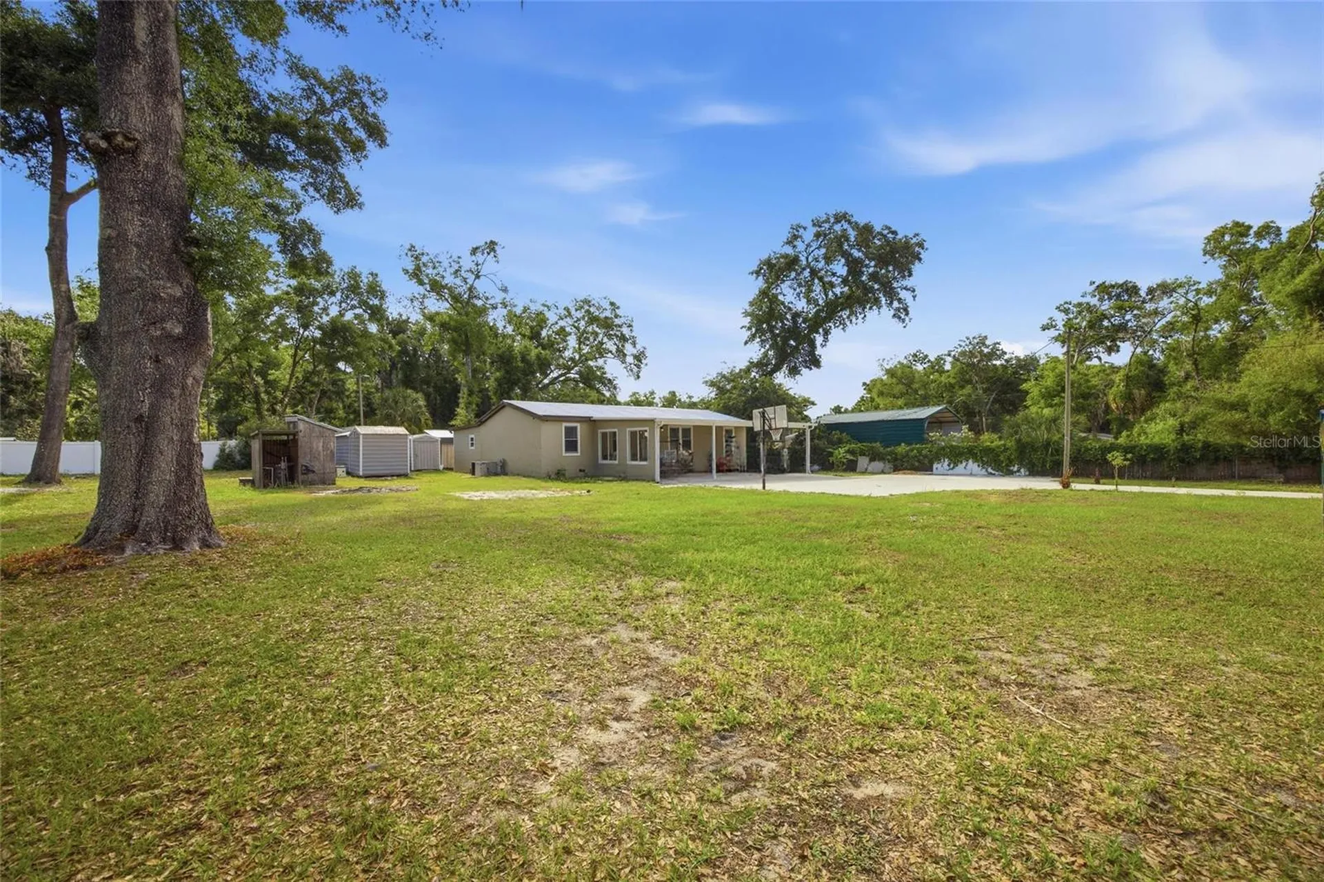 11821 Grovewood Avenue Thonotosassa FL 33592