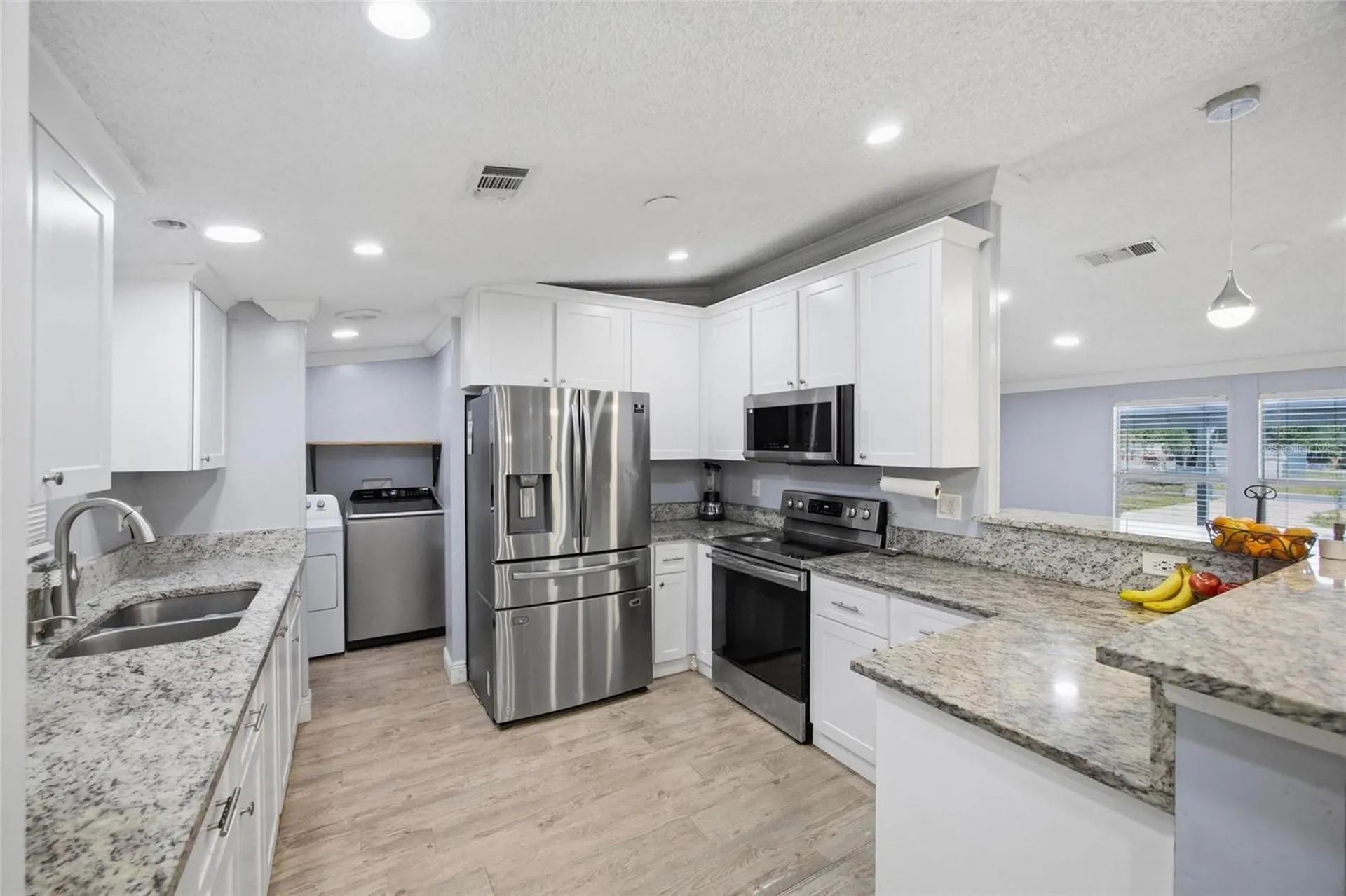 11821 Grovewood Avenue Thonotosassa FL 33592