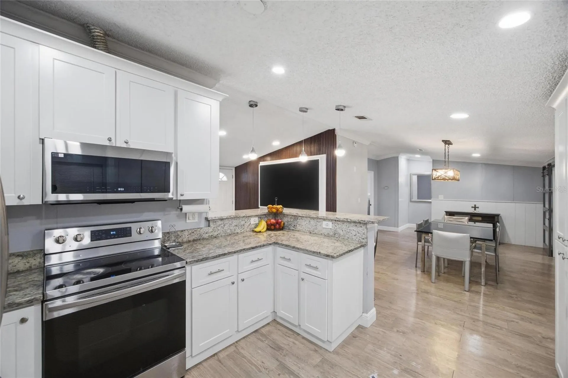 11821 Grovewood Avenue Thonotosassa FL 33592