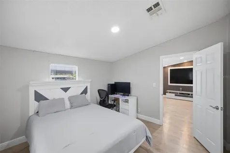 11821 Grovewood Avenue Thonotosassa FL 33592