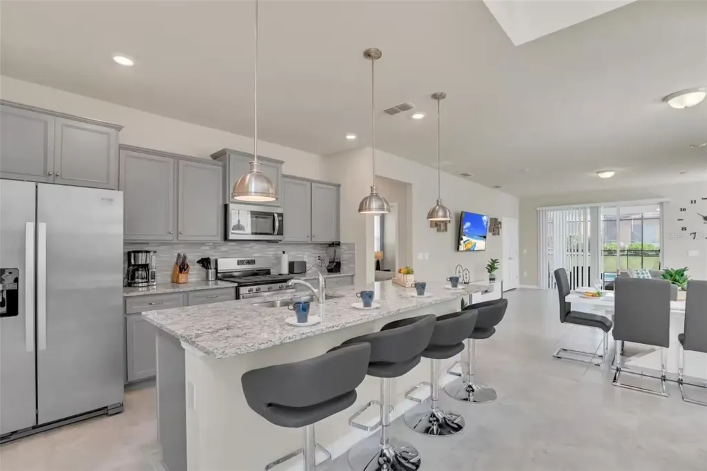 7267 Oakmoss Loop Davenport FL 33837