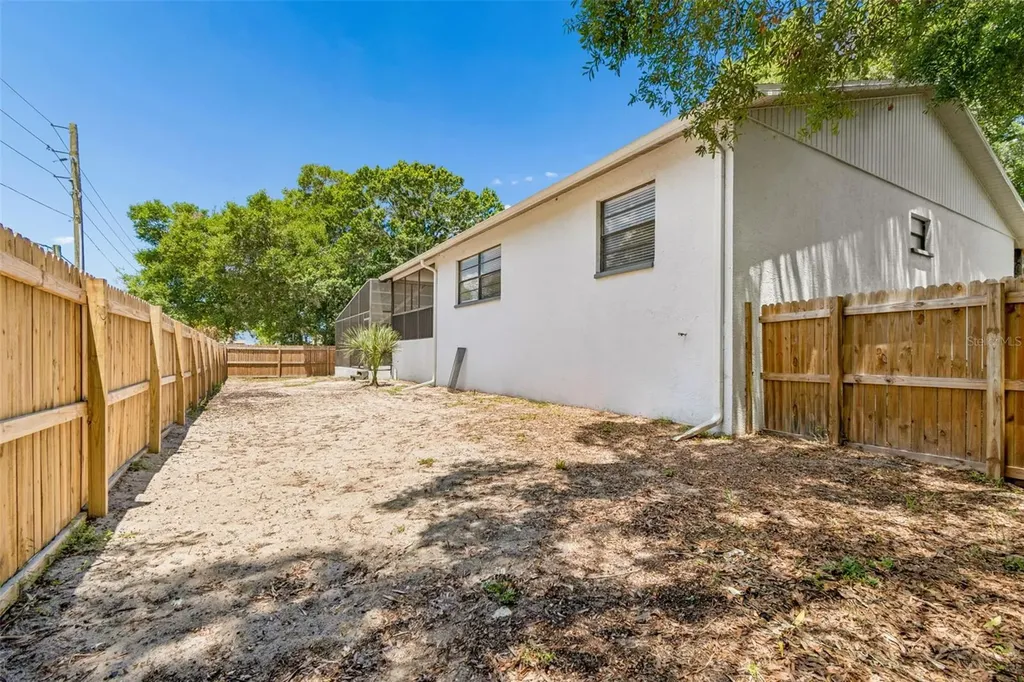 1421 Ironworks Lane Tarpon Springs FL 34689