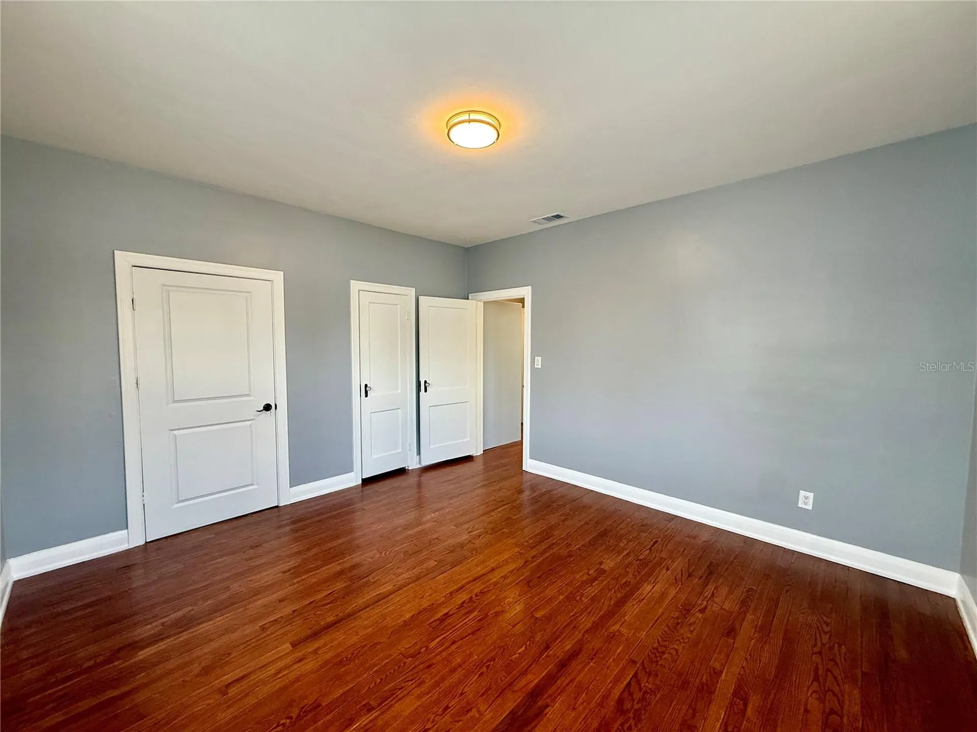 2323 W North B Street Tampa FL 33609