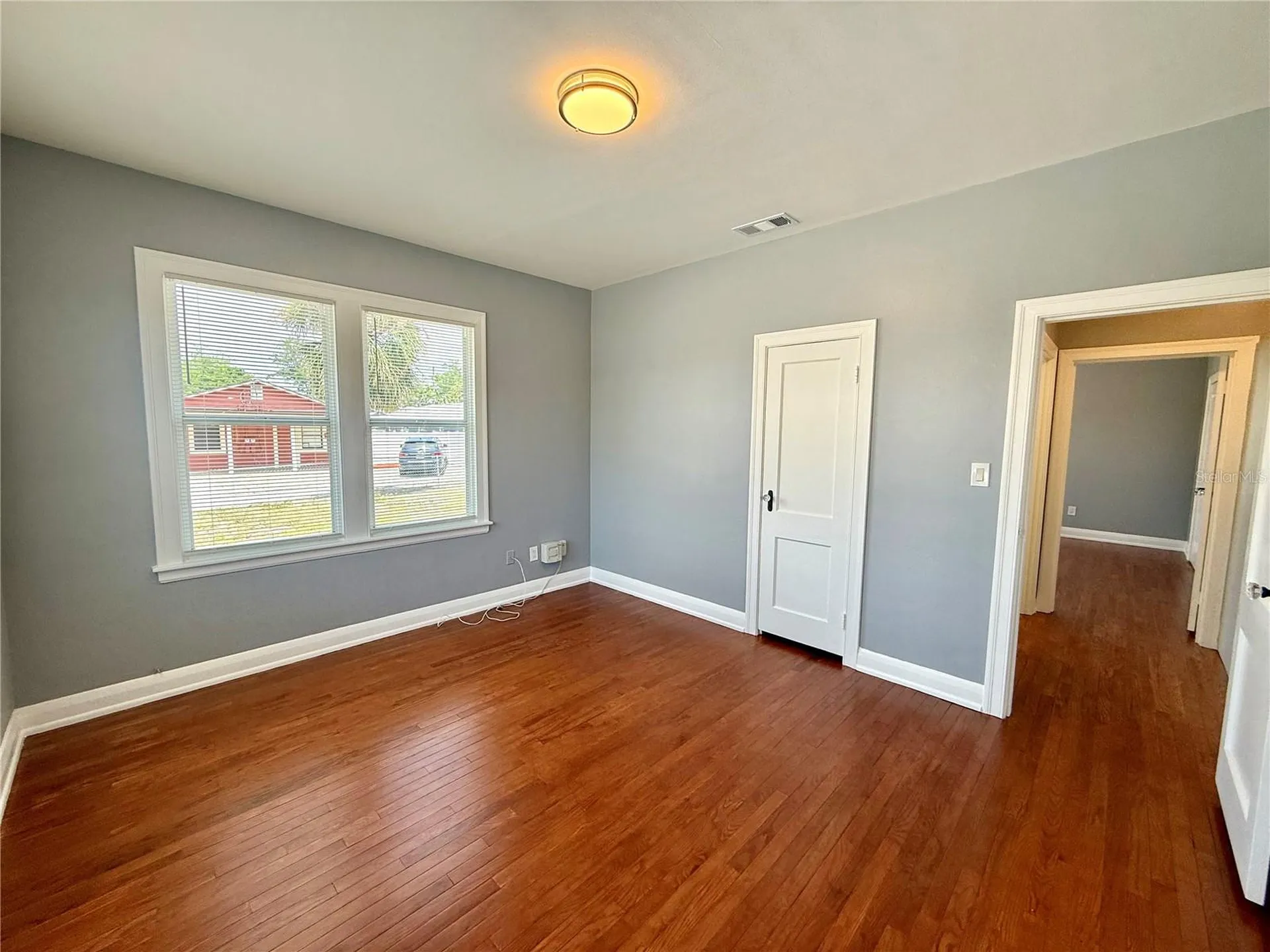 2323 W North B Street Tampa FL 33609