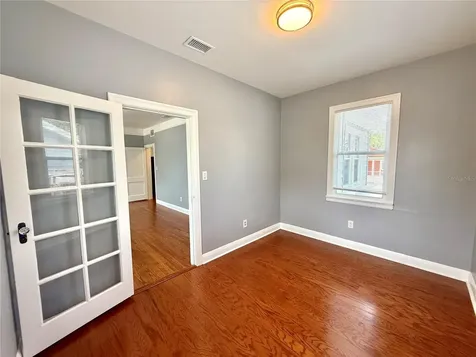 2323 W North B Street Tampa FL 33609