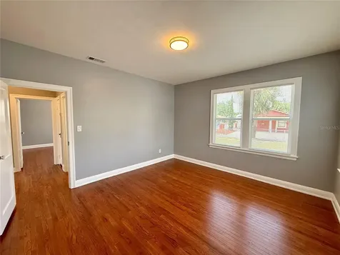 2323 W North B Street Tampa FL 33609