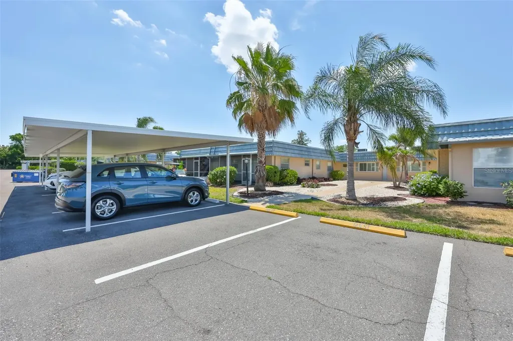 1802 Bedford Terrace Sun City Center FL 33573