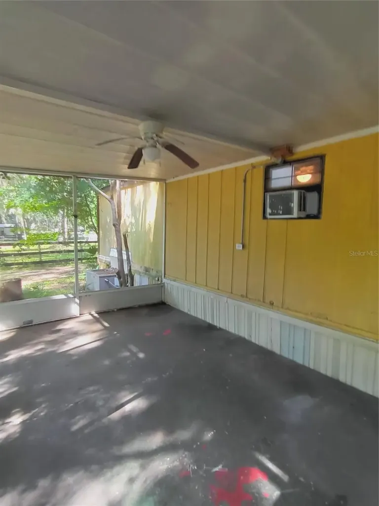 3128 Cr 418 Lake Panasoffkee FL 33538