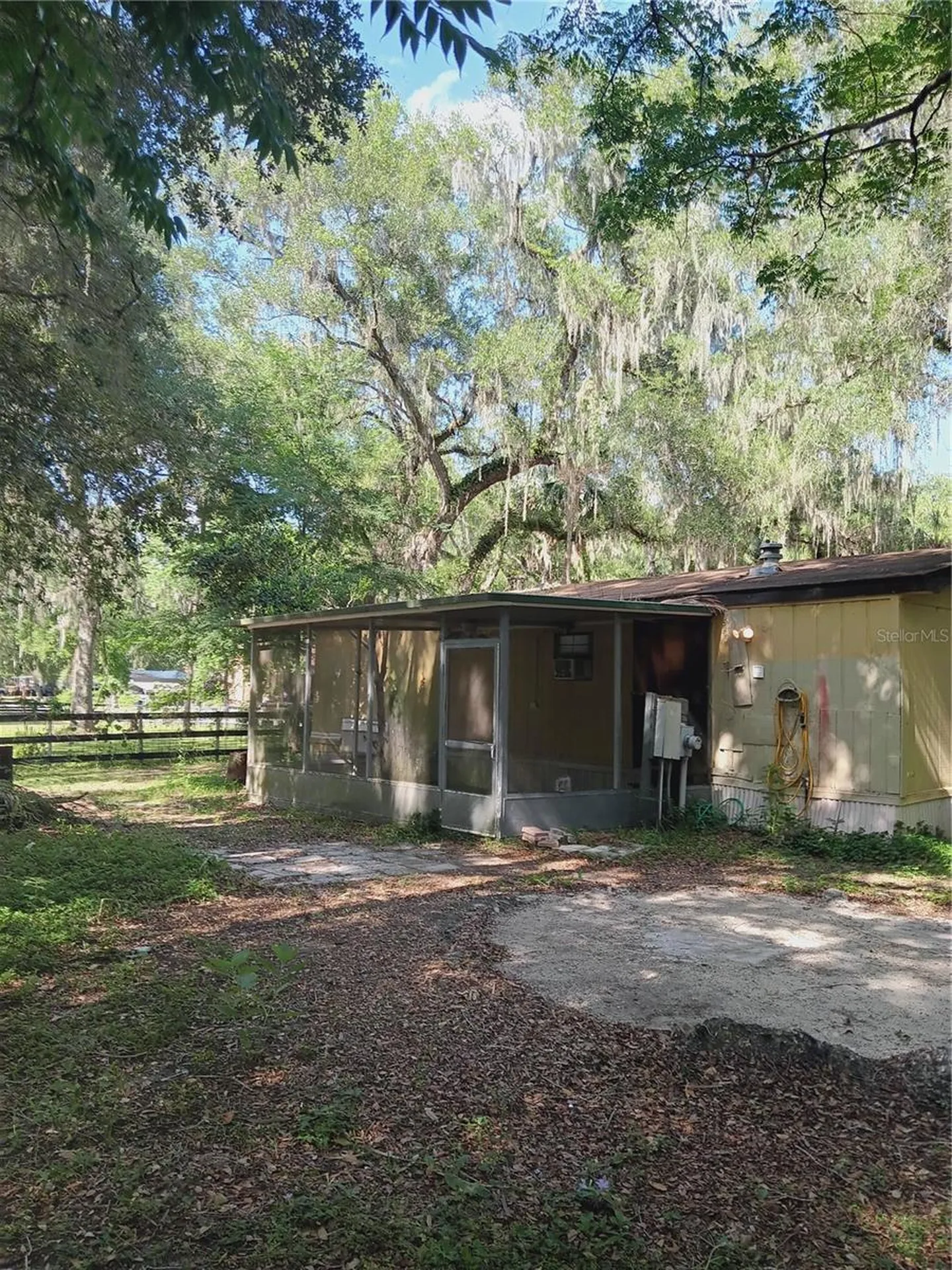 3128 Cr 418 Lake Panasoffkee FL 33538