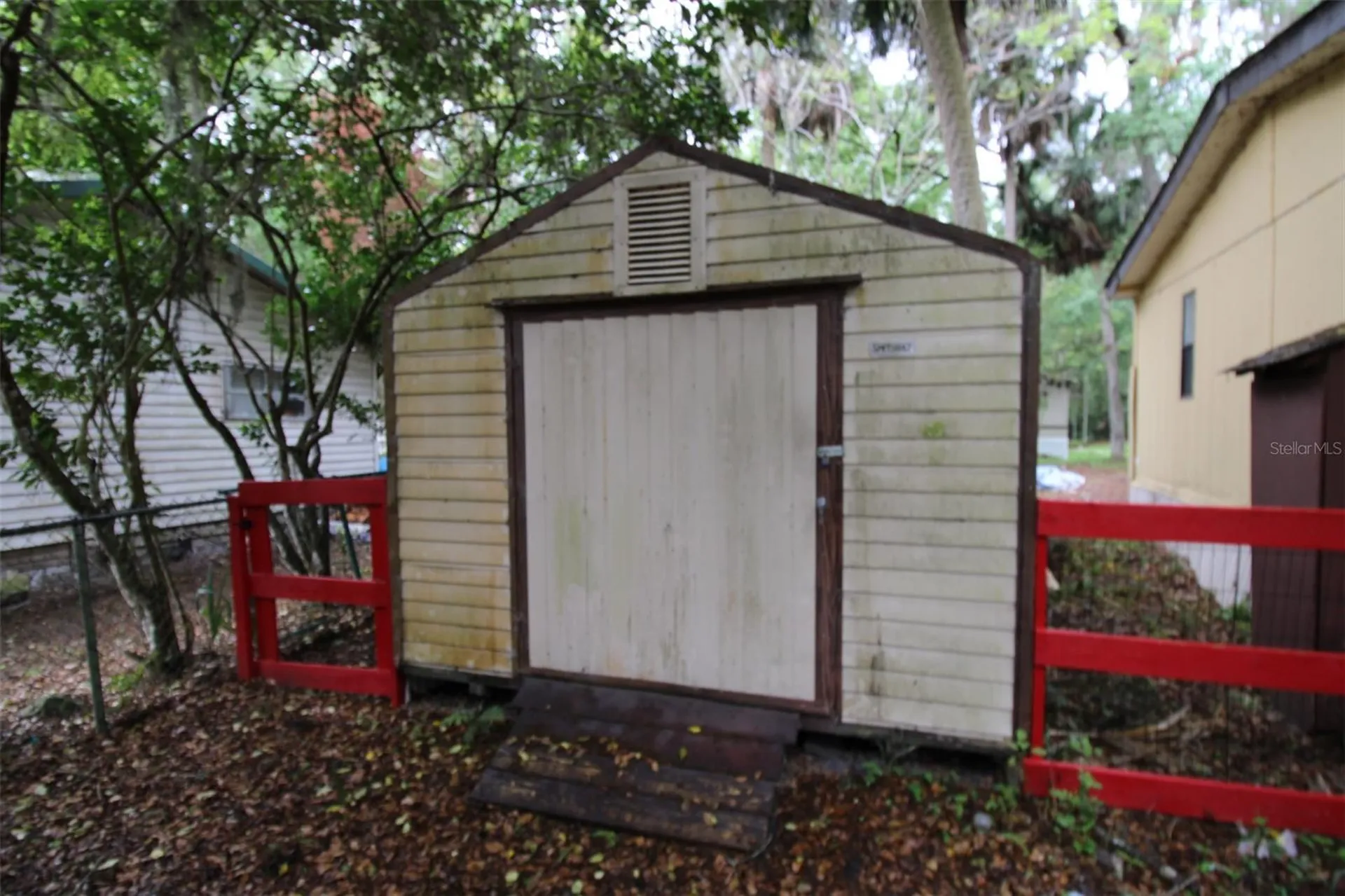 3128 Cr 418 Lake Panasoffkee FL 33538
