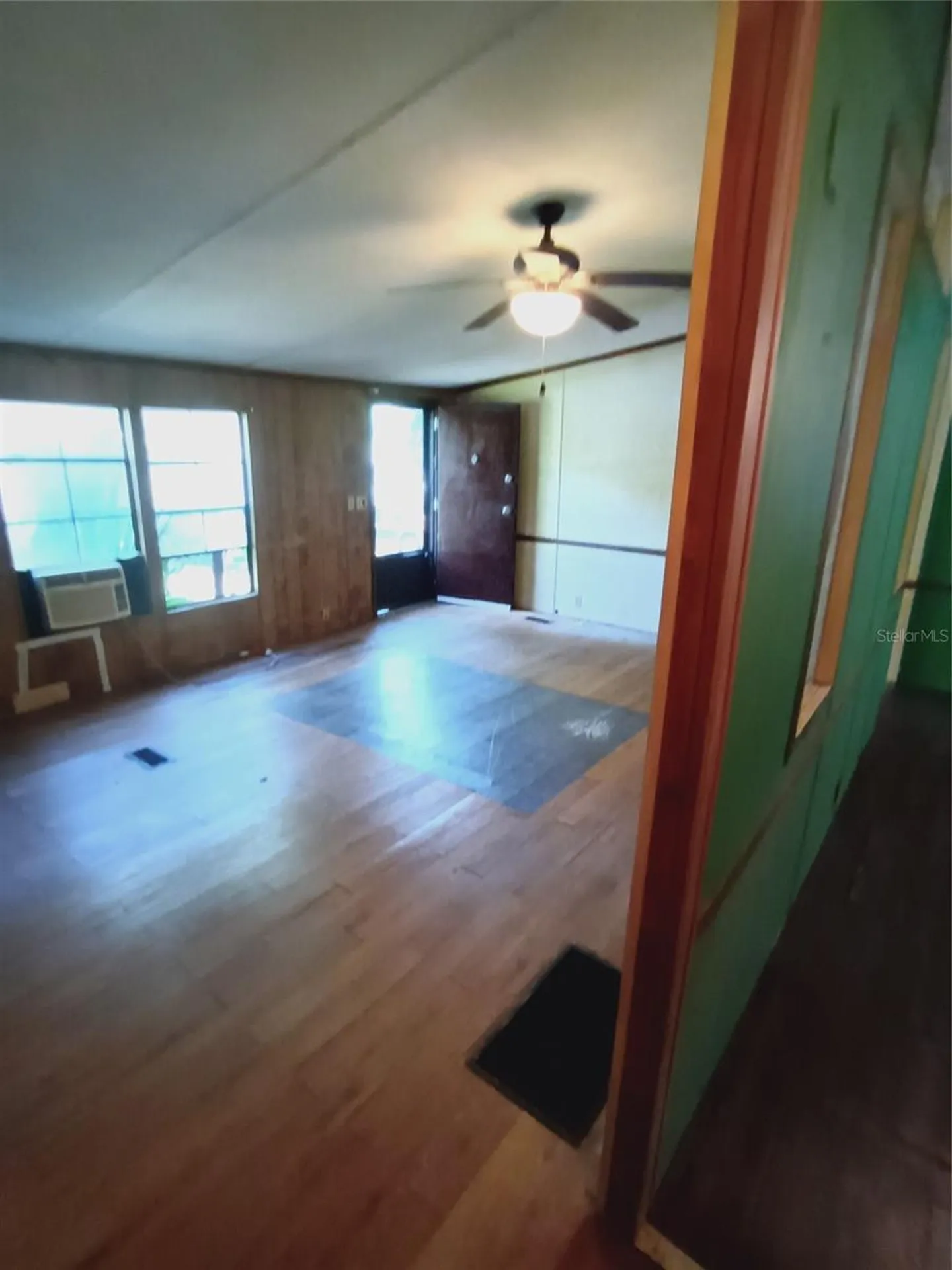 3128 Cr 418 Lake Panasoffkee FL 33538