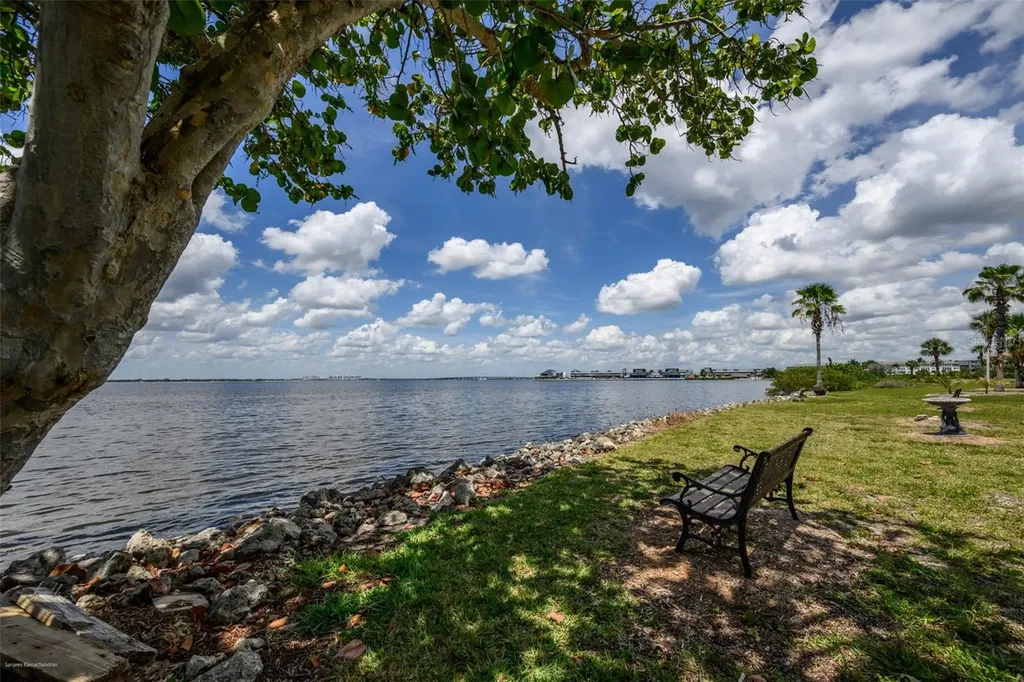 1477 Park Beach Circle Punta Gorda FL 33950