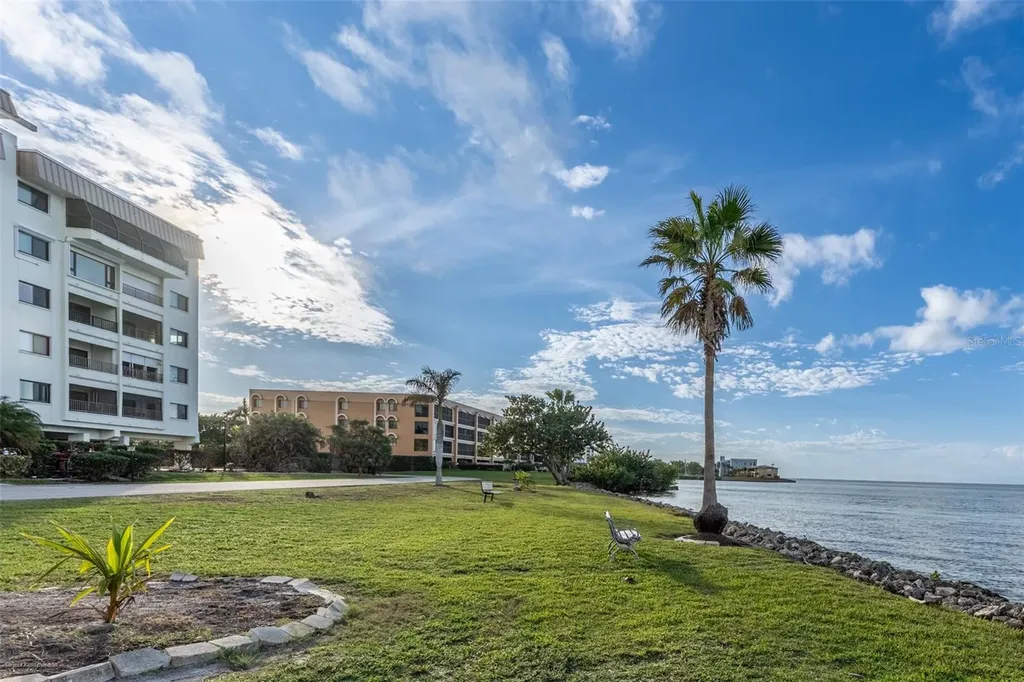 1477 Park Beach Circle Punta Gorda FL 33950