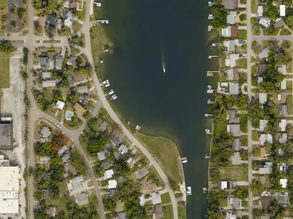 Juanita Way S St Petersburg FL 33705