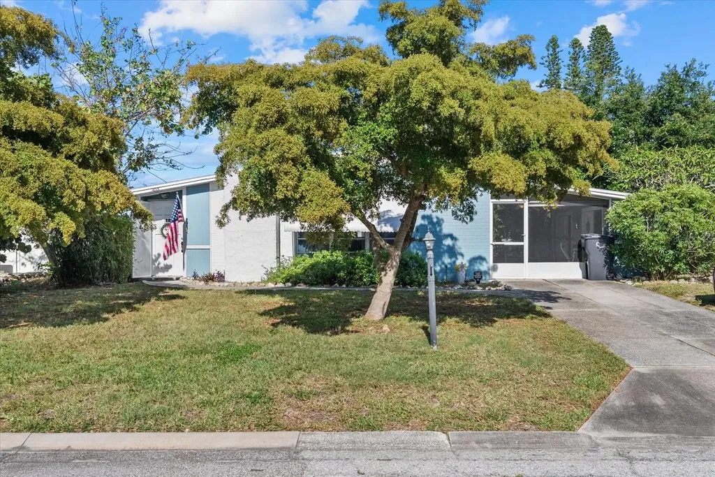 4015 52nd Street Court W Bradenton FL 34209