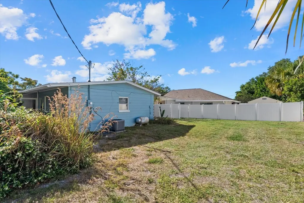 4015 52nd Street Court W Bradenton FL 34209