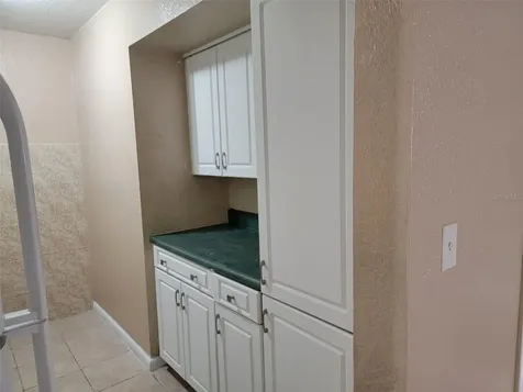 728 Ridenhour Circle Orlando FL 32809