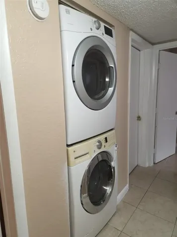 728 Ridenhour Circle Orlando FL 32809