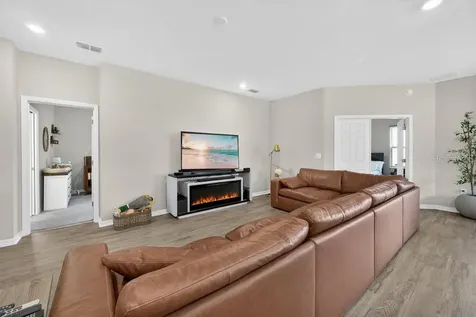 712 Daphne Drive Polk City FL 33868