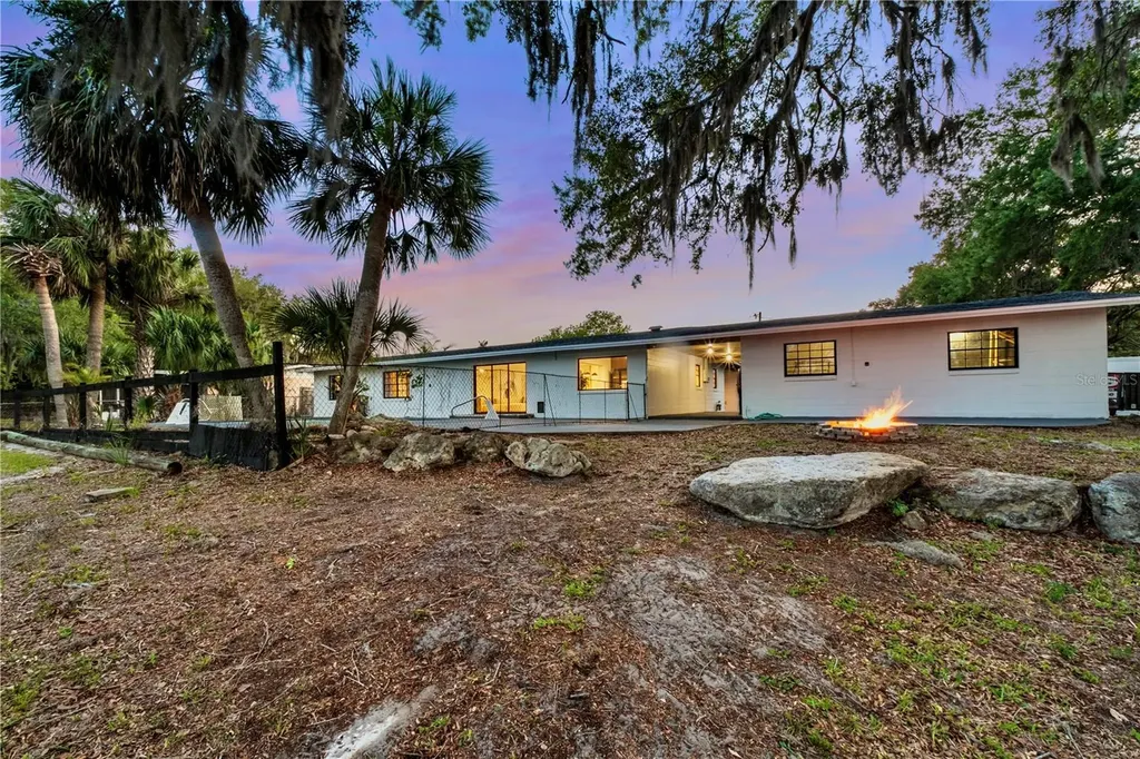 36245 E Spring Lake Boulevard Fruitland Park FL 34731