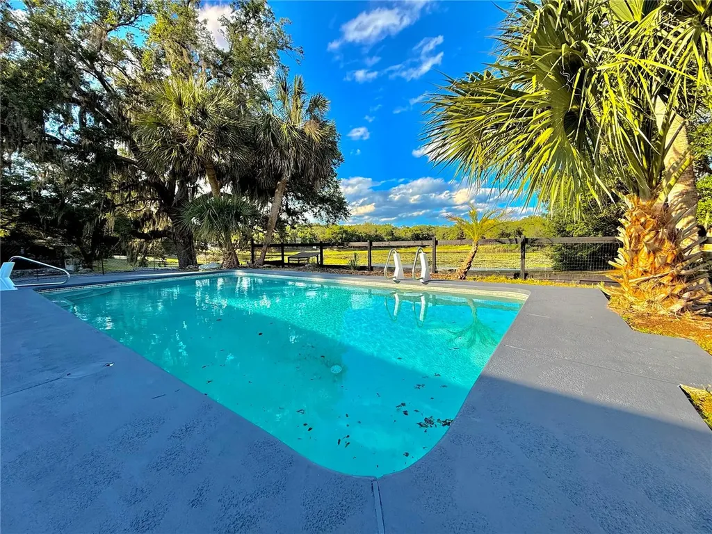 36245 E Spring Lake Boulevard Fruitland Park FL 34731