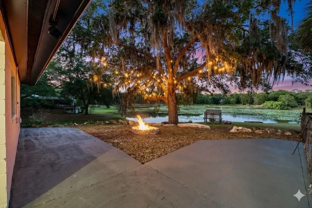 36245 E Spring Lake Boulevard Fruitland Park FL 34731