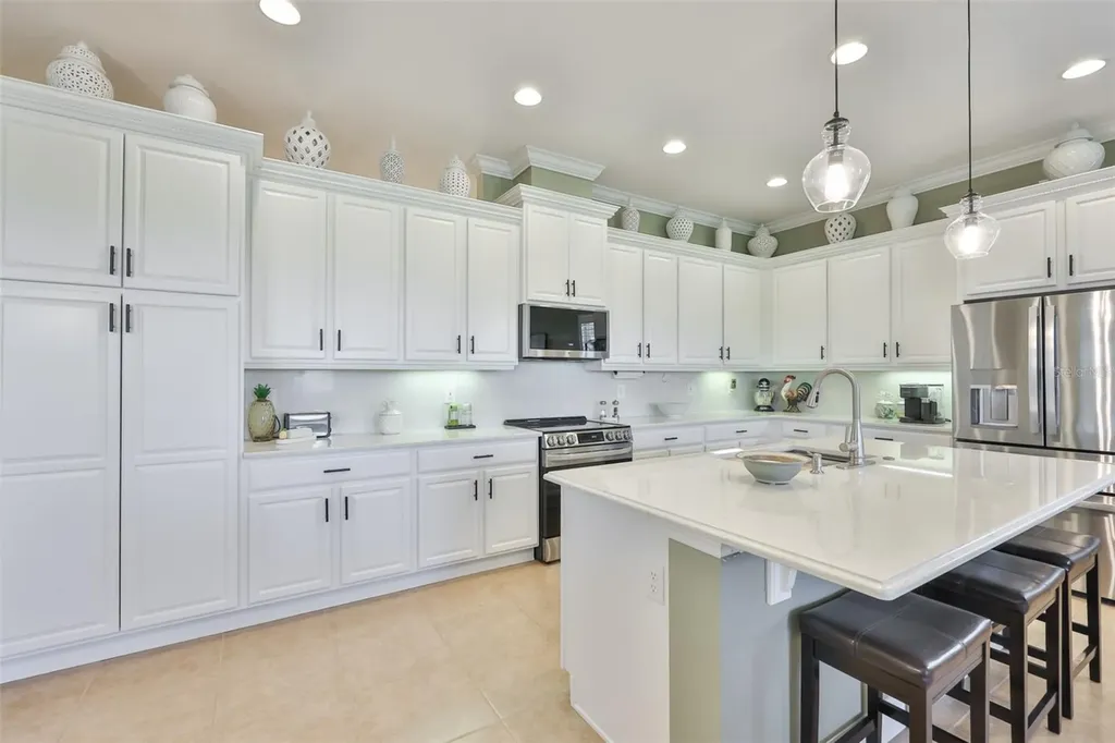 1618 Emerald Dunes Drive Sun City Center FL 33573