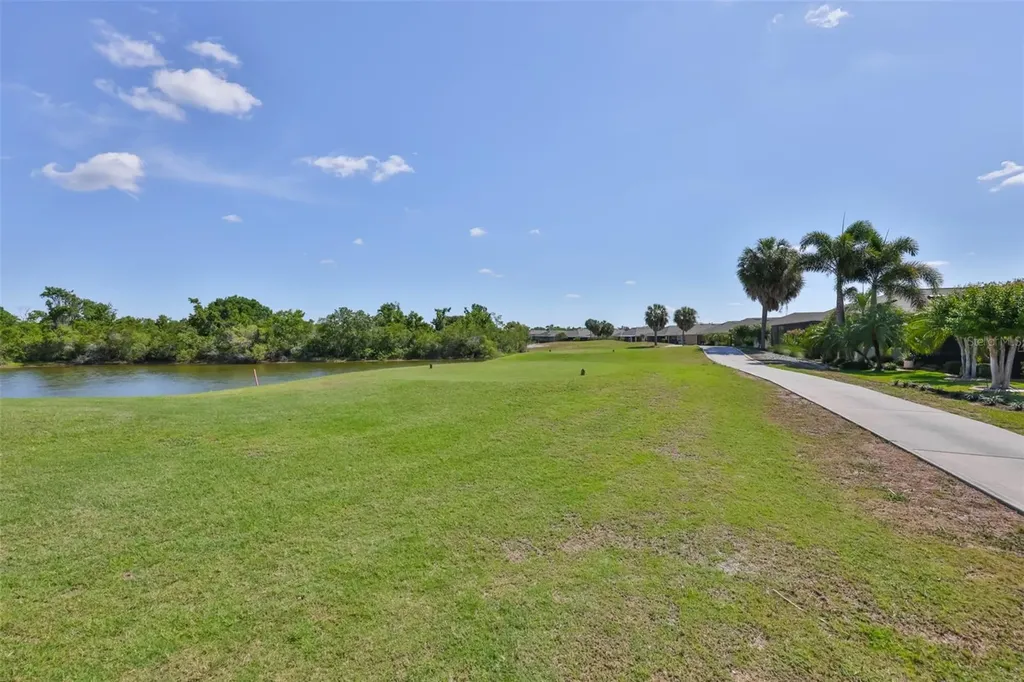1618 Emerald Dunes Drive Sun City Center FL 33573