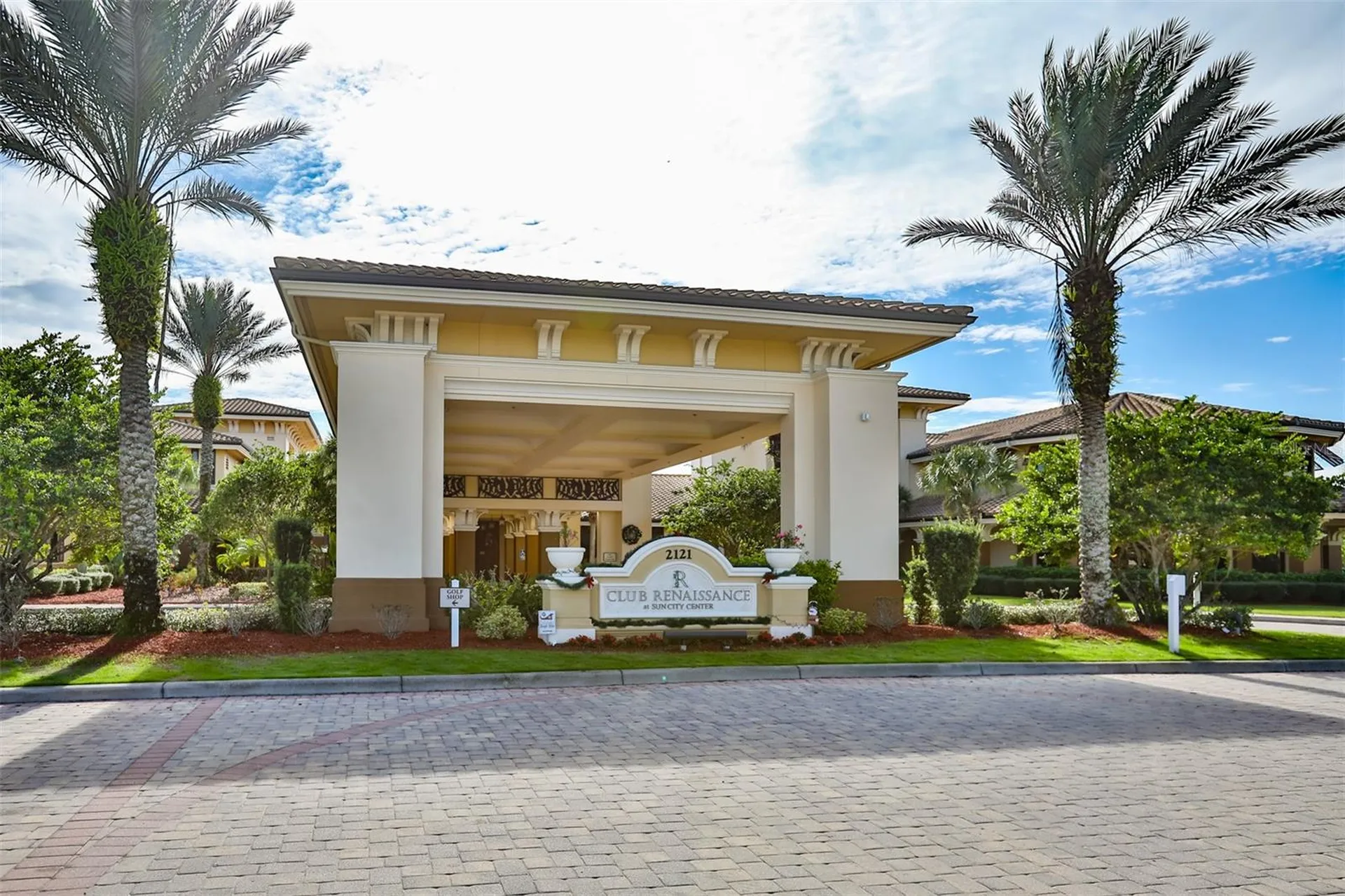 1618 Emerald Dunes Drive Sun City Center FL 33573