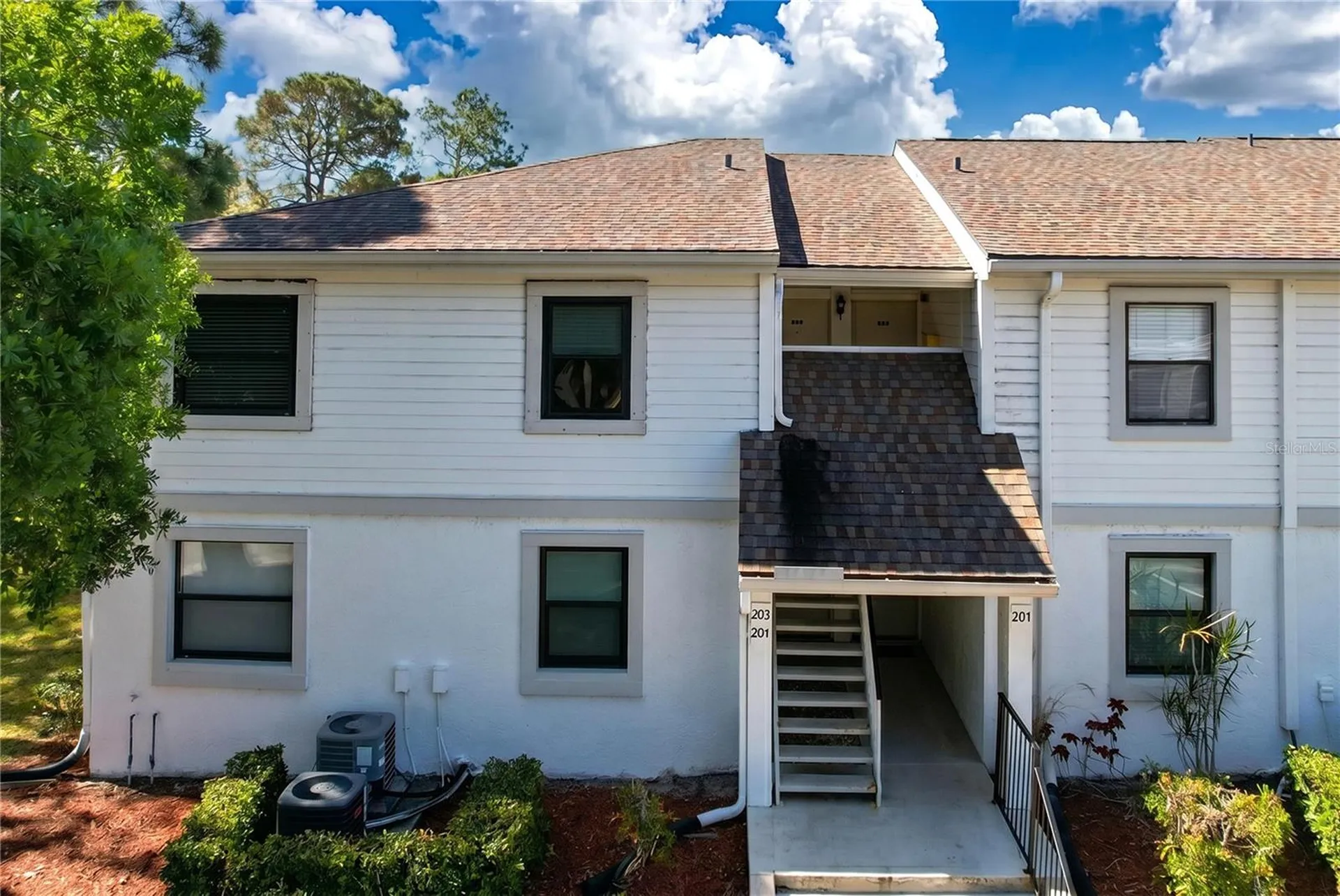 202 Meadow Lane Oldsmar FL 34677