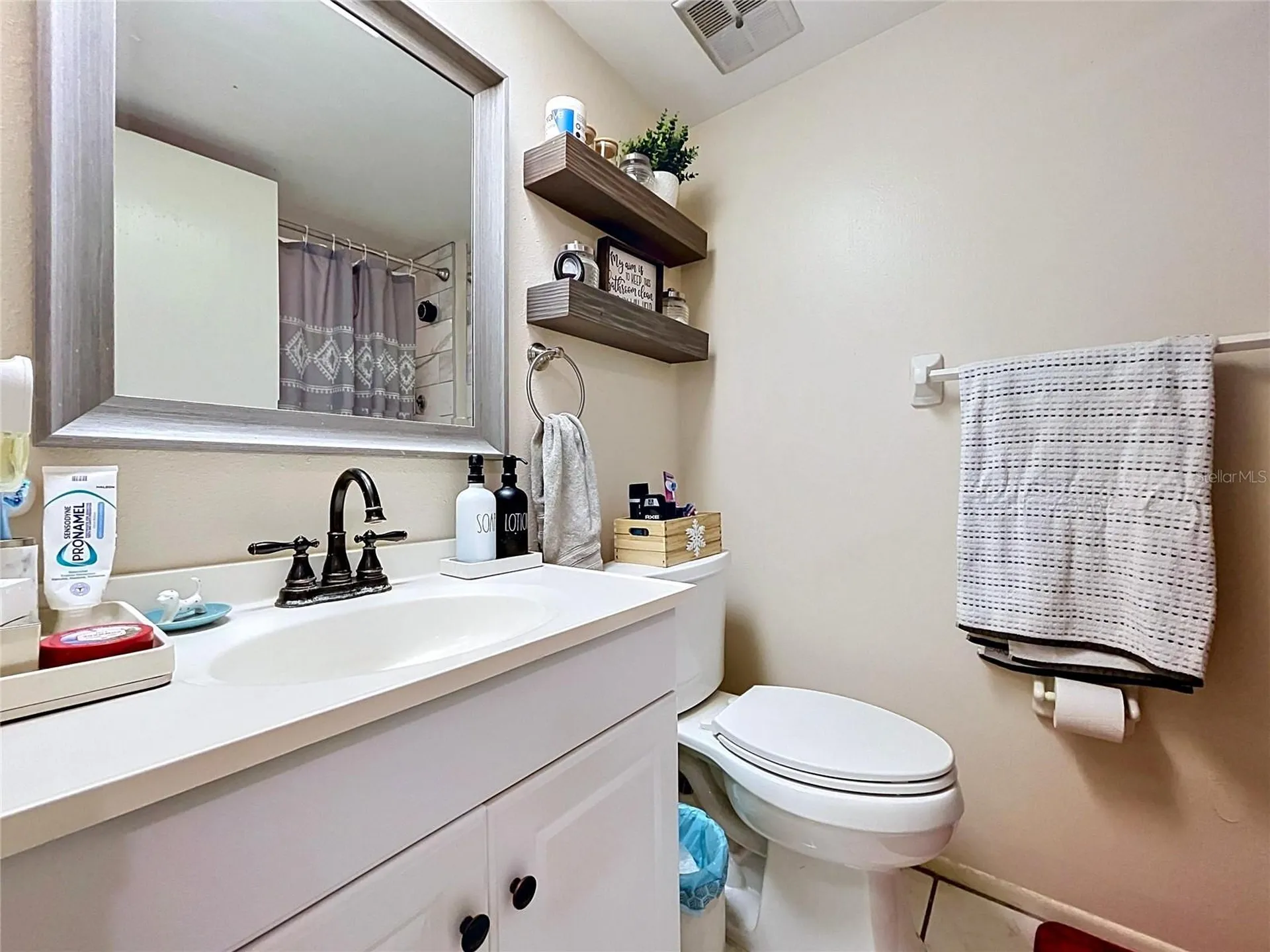 202 Meadow Lane Oldsmar FL 34677