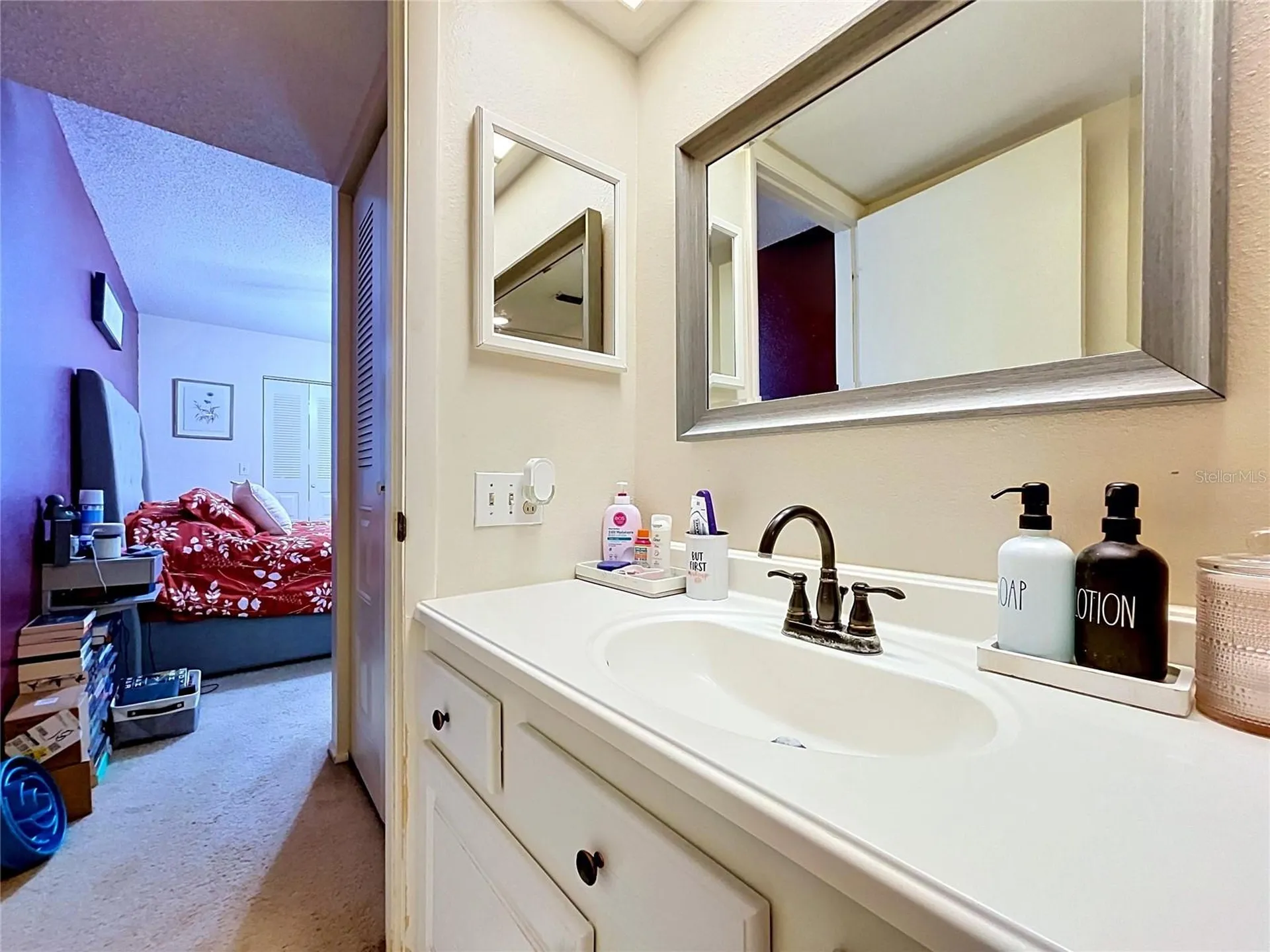 202 Meadow Lane Oldsmar FL 34677