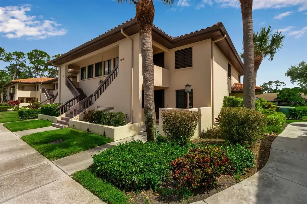 5224 Lake Village Drive Sarasota FL 34235