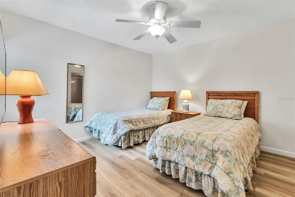 5224 Lake Village Drive Sarasota FL 34235