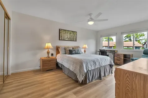 5224 Lake Village Drive Sarasota FL 34235