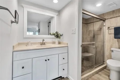 5224 Lake Village Drive Sarasota FL 34235