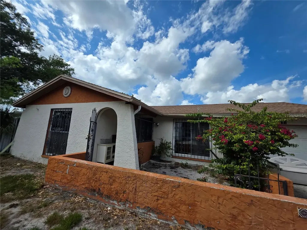 10113 Timber Oaks Court Tampa FL 33615