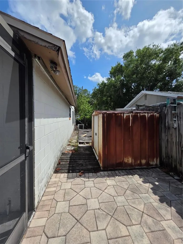 10113 Timber Oaks Court Tampa FL 33615