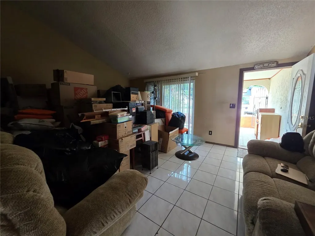 10113 Timber Oaks Court Tampa FL 33615