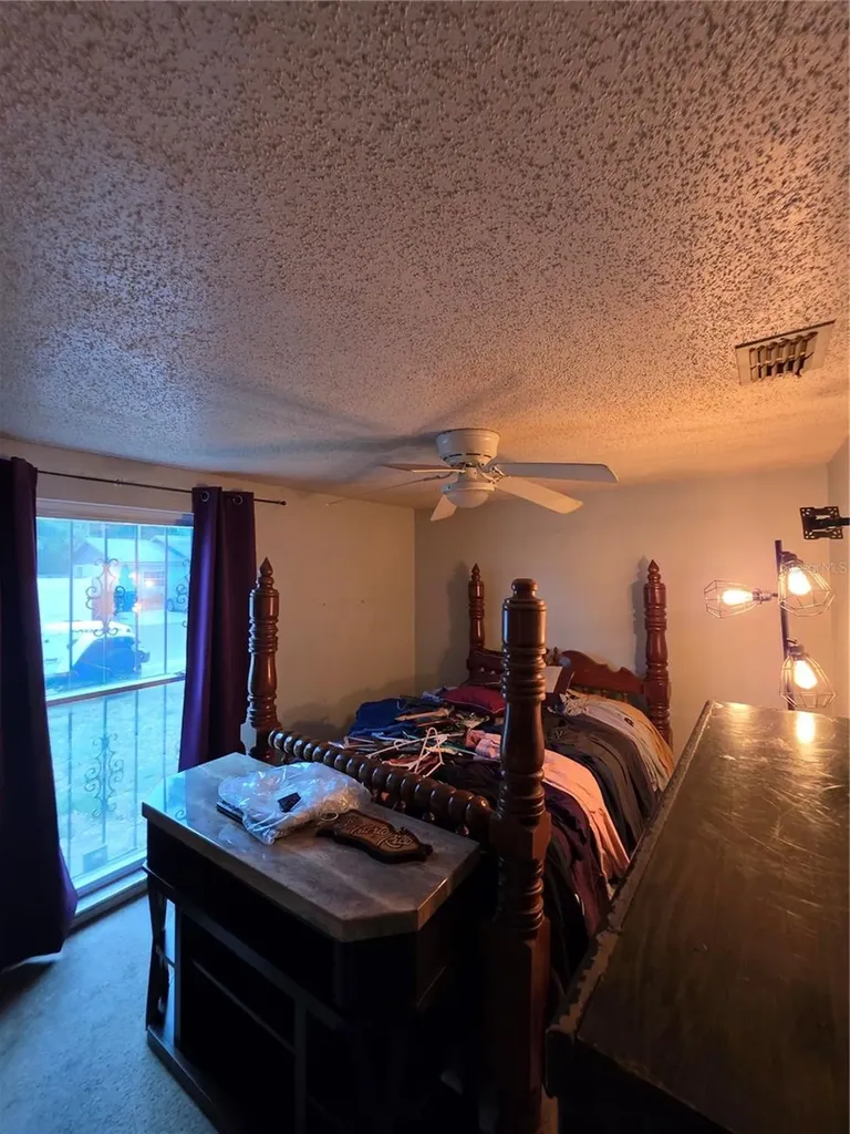10113 Timber Oaks Court Tampa FL 33615