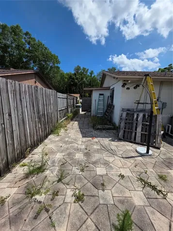 10113 Timber Oaks Court Tampa FL 33615