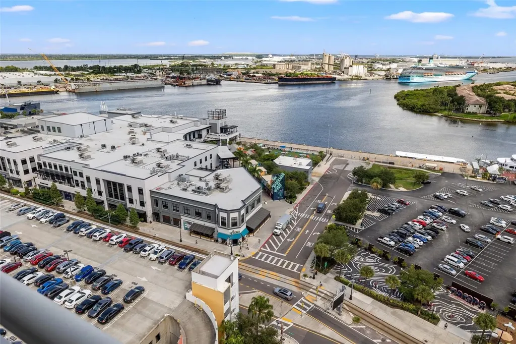449 S 12th Street Tampa FL 33602